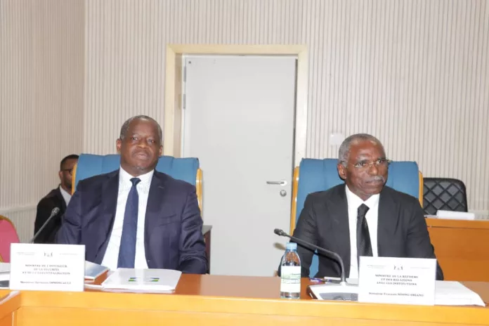 Hermann Immongault et François Ndong Obiang devant les parlementaires