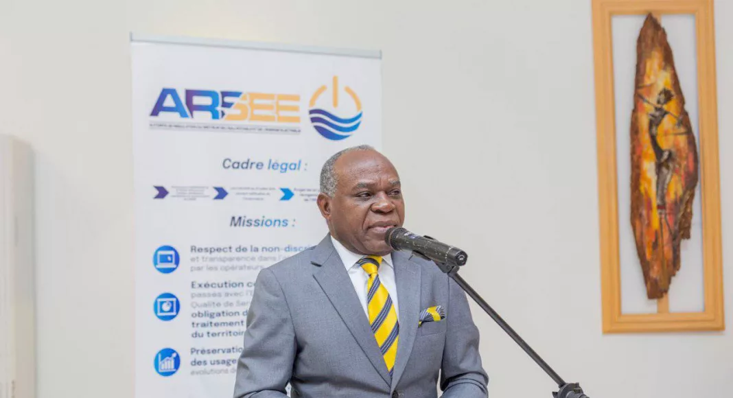 Philippe Tonangoye lors de sa prise de parole lors du 16ᵉ Atelier du réseau francophone des régulateurs de l’énergie.