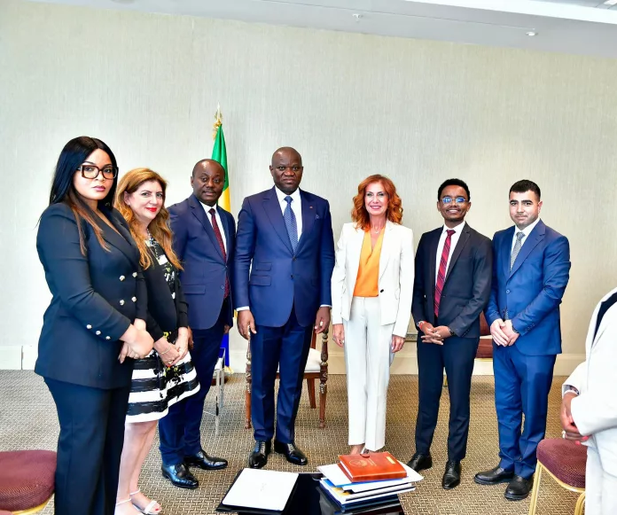 Le président Brice Oligui Nguema et les investisseurs turcs à l'issue de la rencontre.