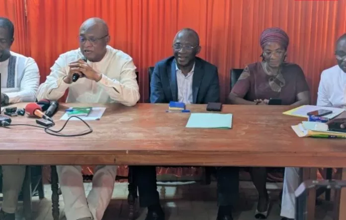 l’ANC, les FDR et des OSC appellent au report du scrutin face aux tensions sociales.