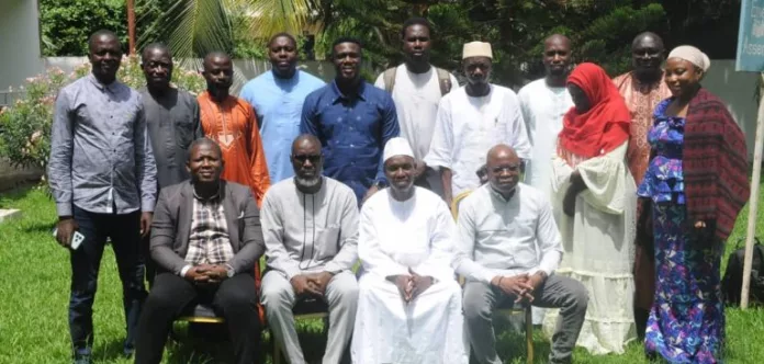 La photo de famille à la fin de la mission.