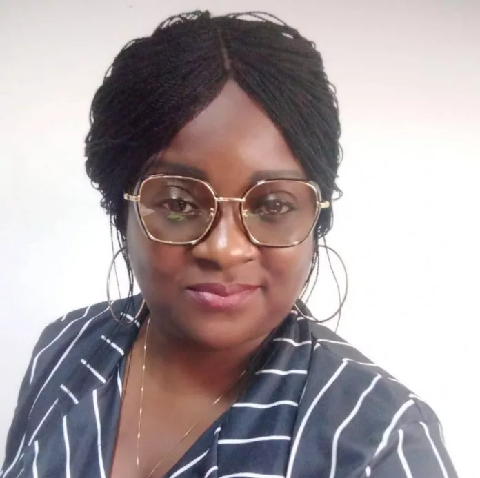 Sybille Mengue candidate aux élections législatives et locales, pour le 1er siège du 3e arrondissement de Libreville.