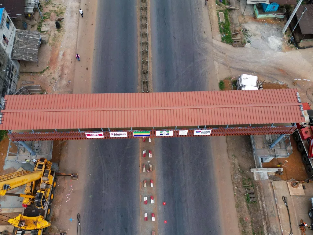 Gabon : Sécurité routière, une passerelle piétonne installée à Bizango-PK13 2 Gabon : Sécurité routière, une passerelle piétonne installée à Bizango-PK13