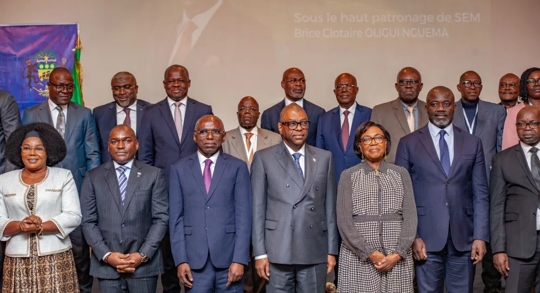 Photo de famille à l'issue de l'évènement.