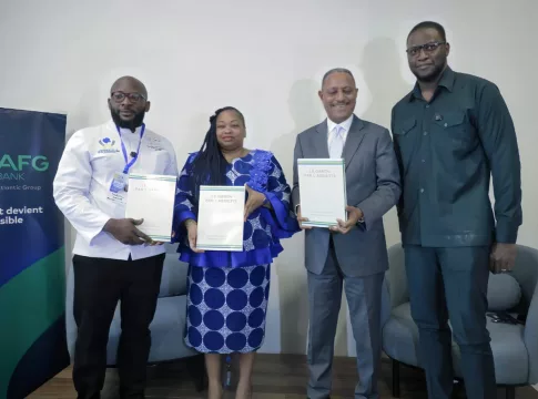 Chef Omiel en collaboration avec le ministère de l'Education nationale présentent le livre « Le Gabon par l’assiette ».