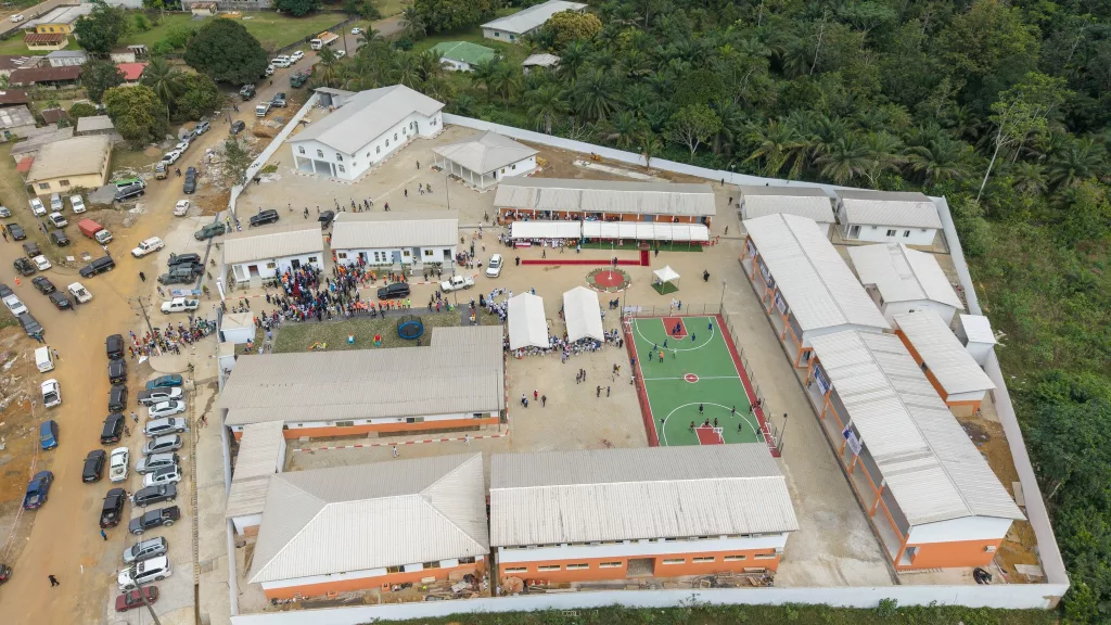 Kango : Un complexe scolaire flambant neuf au service de l’excellence 1 Kango : Un complexe scolaire flambant neuf au service de l’excellence