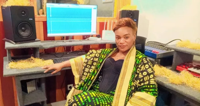 Chancelle Ndzengone Akoma ouvre son studio d'enregistrement à Akounam 2 dans la commune d'Owendo.