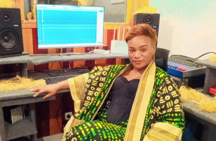 Chancelle Ndzengone Akoma ouvre son studio d'enregistrement à Akounam 2 dans la commune d'Owendo.