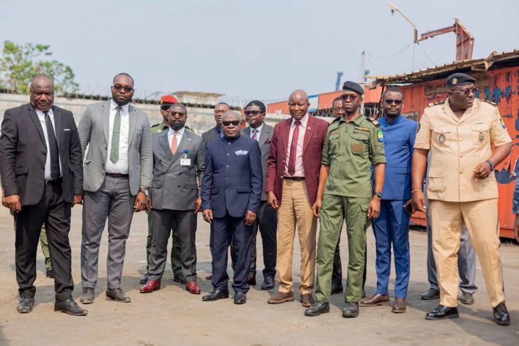 Gabon : des lampadaires solaires pour éclairer l’Ogooué-Ivindo 2 Gabon : des lampadaires solaires pour éclairer l’Ogooué-Ivindo