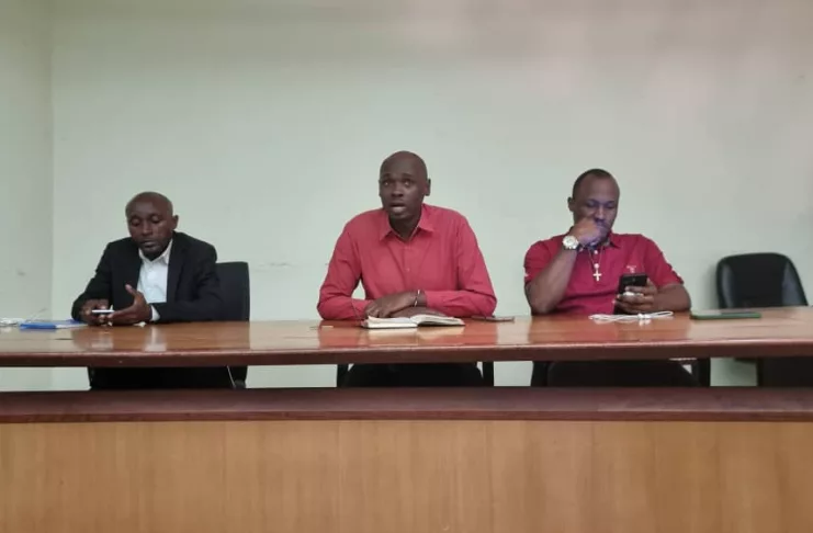 Les membres du SYNAPEF réunis en Assemblée générale extraordinaire, le 6 août 2025 à Libreville.