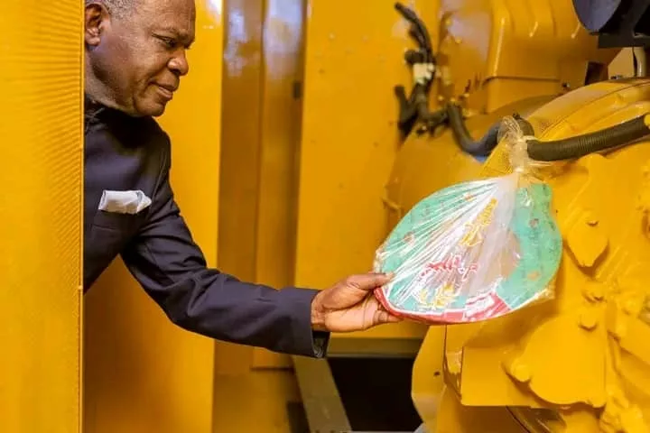 Le Gabon dote 18 localités de groupes électrogènes pour mettre fin aux coupures de courant 1 Le Gabon dote 18 localités de groupes électrogènes pour mettre fin aux coupures de courant