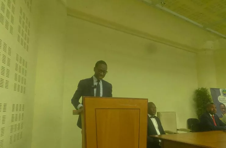 Anicet Engo lors de son intervention devant ses frères et sœurs du canton Nyé.