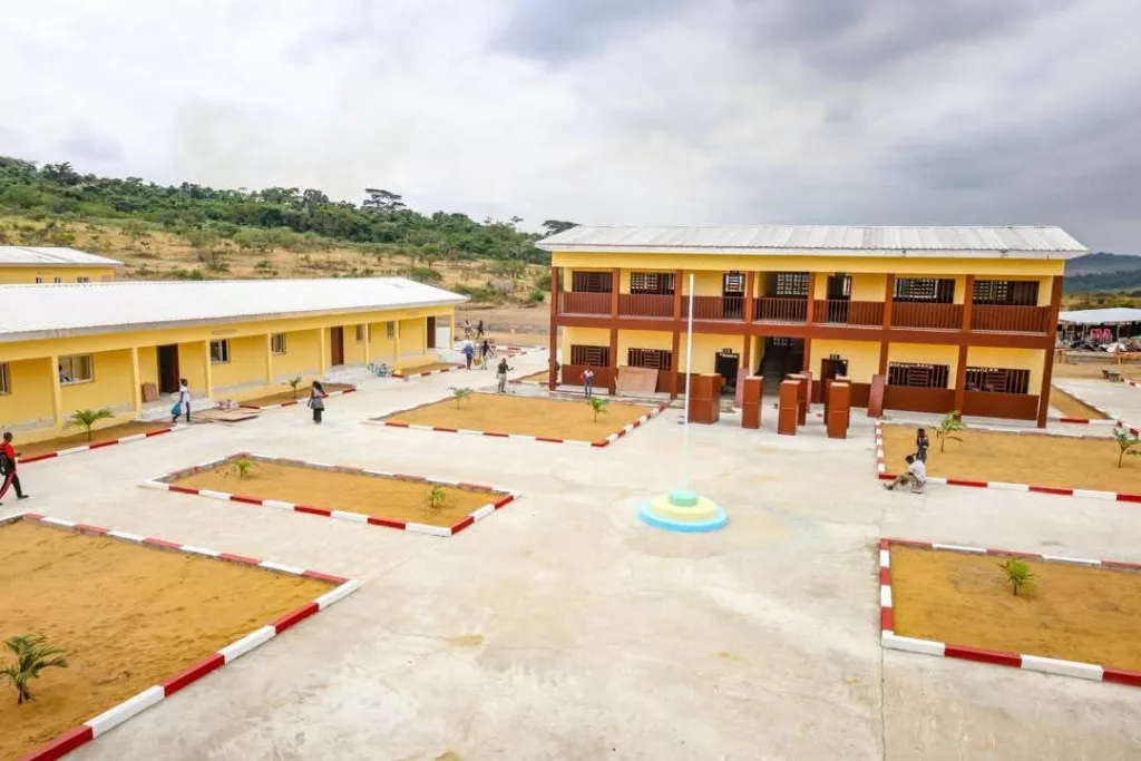 Onga inaugure son nouveau collège, un espoir pour l'éducation et les familles