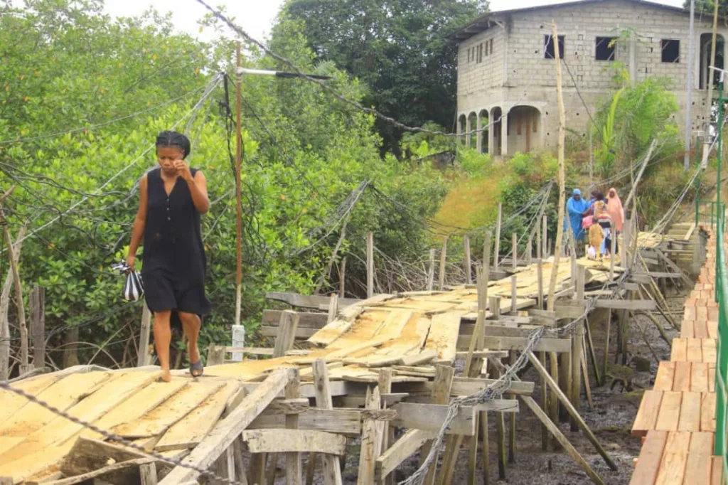 Bel-Air Île : Une nouvelle passerelle pour sécuriser la traversée des riverains