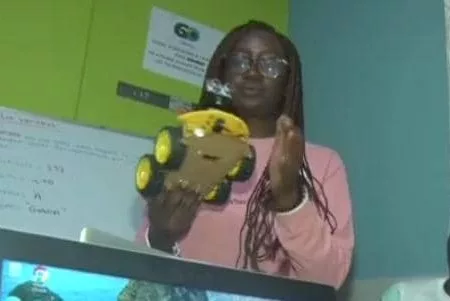 Owendo : la jeunesse gabonaise se projette dans le futur avec la robotique