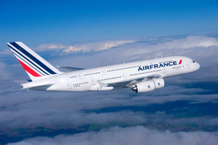 Air France réduit sa desserte directe entre Libreville et Paris, conséquence d’une fiscalité jugée trop lourde au Gabon.