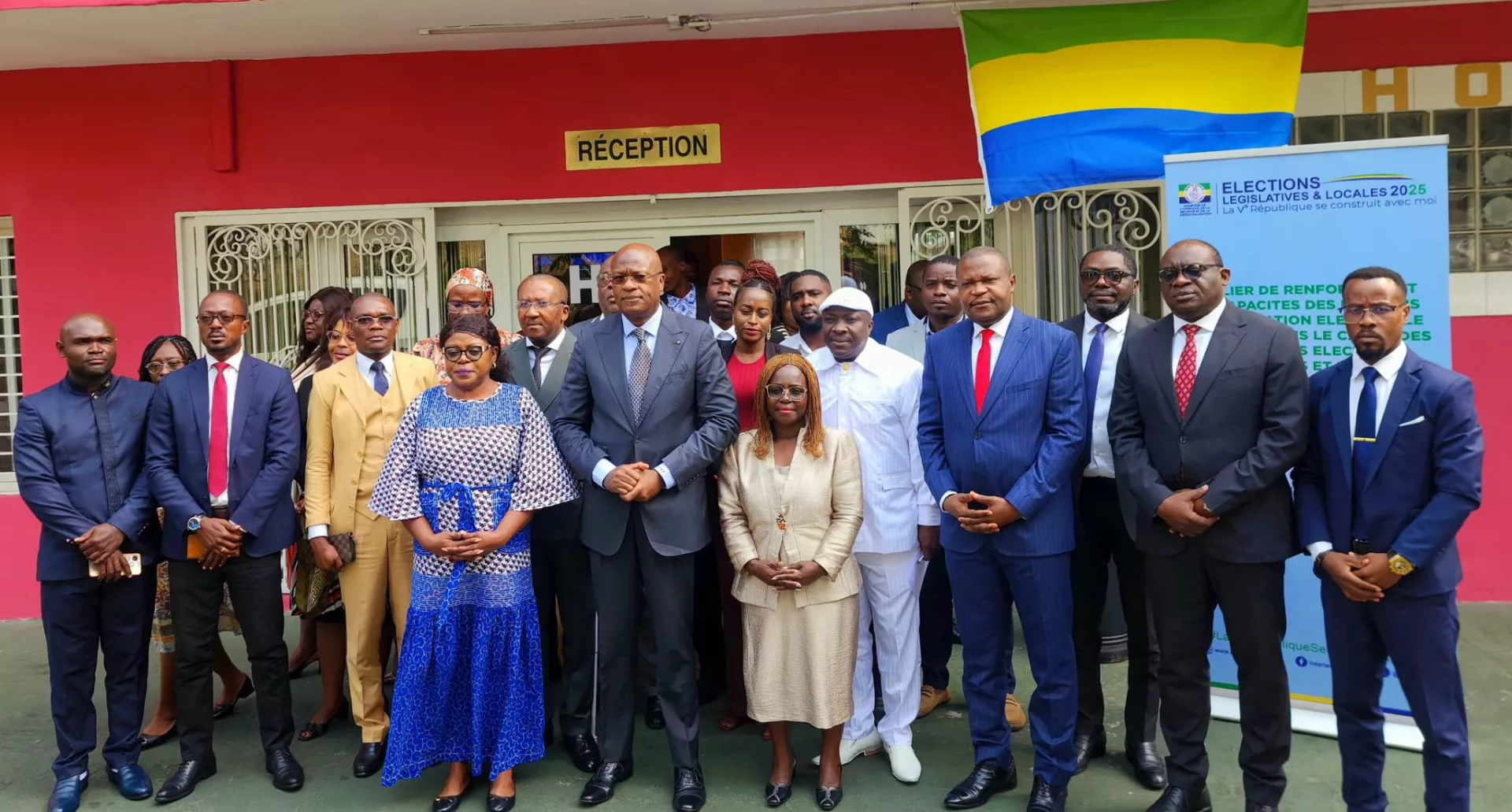 Photo de famille au sortir de l'évènement.