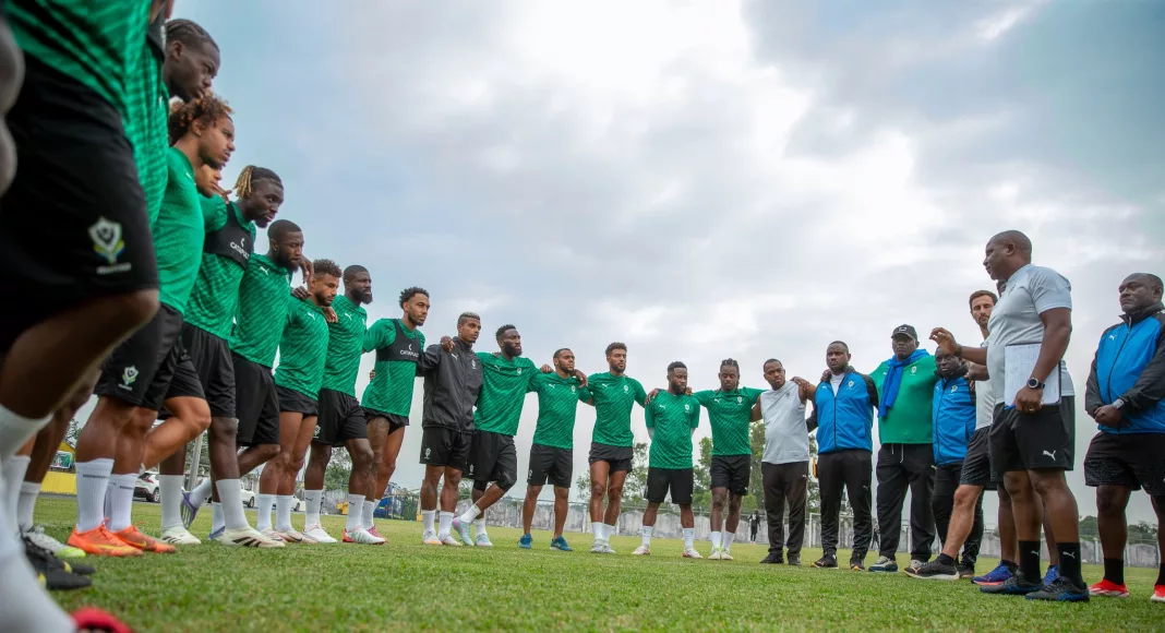 Johan Obiang et Guelor Kanga présents au dernier entrainement collectif à Bongoville malgré les petites alertes.