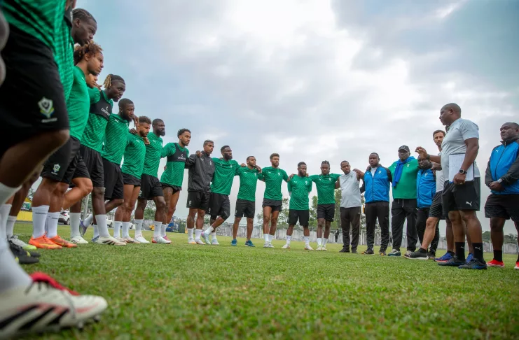 Johan Obiang et Guelor Kanga présents au dernier entrainement collectif à Bongoville malgré les petites alertes.