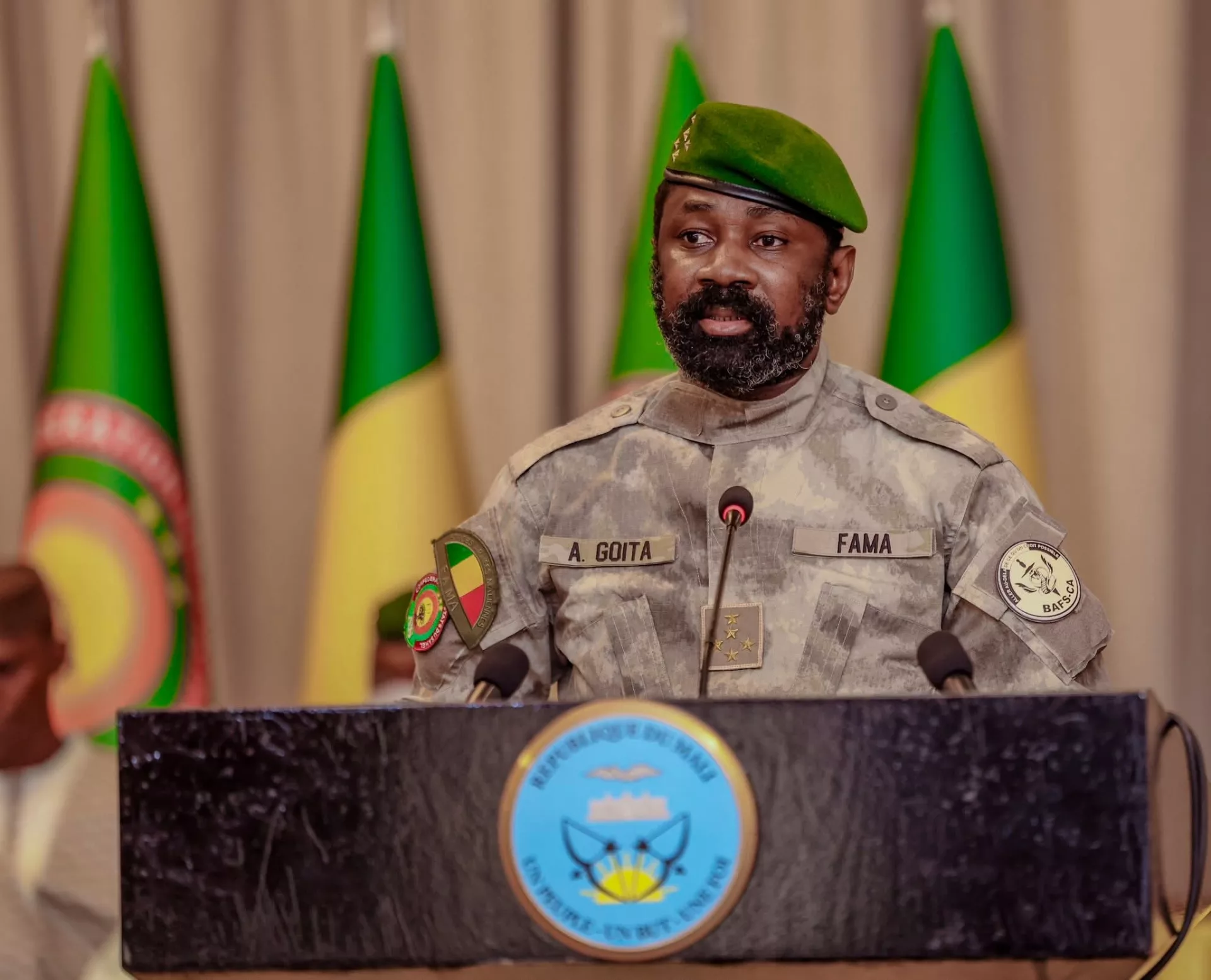 Le président de la transition malienne, le colonel Assimi Goïta, dénonce un « acte d'agression flagrante » de l'Algérie, suite à la destruction d'un drone de l'armée malienne en territoire national.