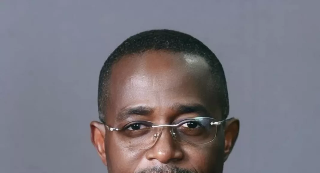 Sosthène Nguéma Nguéma, ministre du Pétrole et du Gaz, prend les devants pour désamorcer la crise dans le secteur pétrolier.