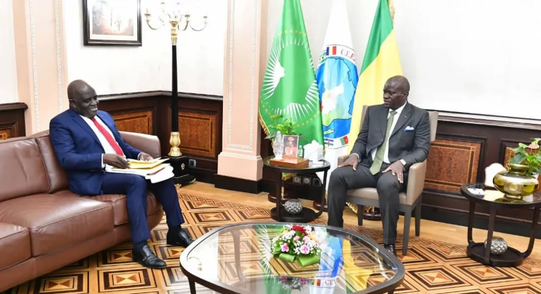 Oligui Nguema reçoit les félicitations du Roi Philippe de Belgique.