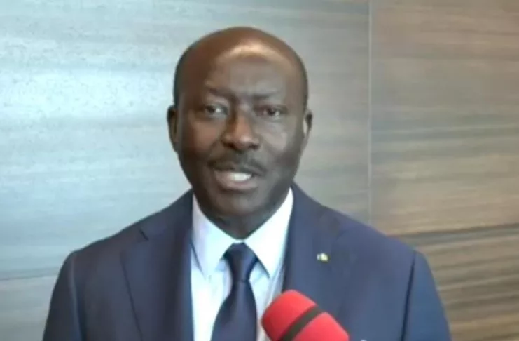 Henri Claude Oyima ministre d'État en charge des finances et de l'économie lors de son interview.