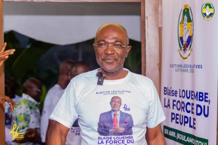 En pleine campagne électorale à Koulamoutou, Blaise Louembe, président du PDG, rejette le soutien d'Ali Bongo, dont l'image est perçue comme un fardeau susceptible de nuire au parti.