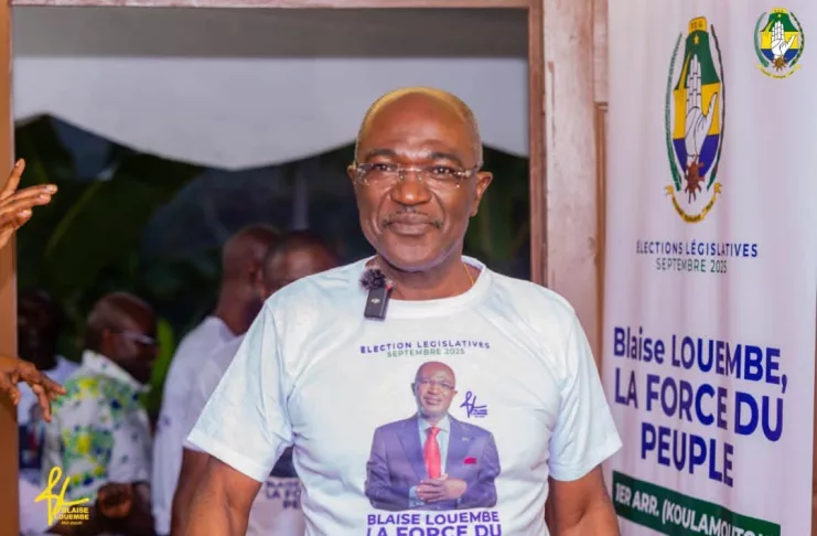 En pleine campagne électorale à Koulamoutou, Blaise Louembe, président du PDG, rejette le soutien d'Ali Bongo, dont l'image est perçue comme un fardeau susceptible de nuire au parti.