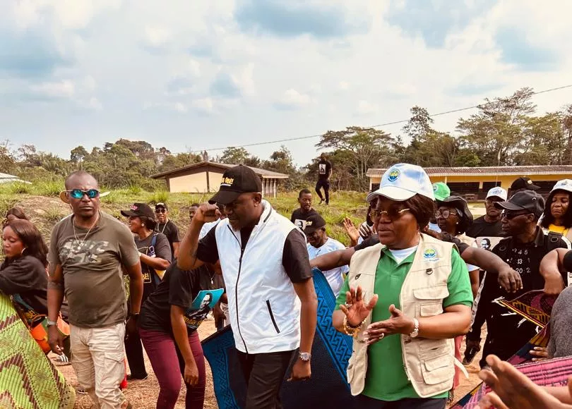 Brigitte Onkanowa (1er siège) et Max Samuel Oboumadjogo (3e siège) candidats de l'UDB.