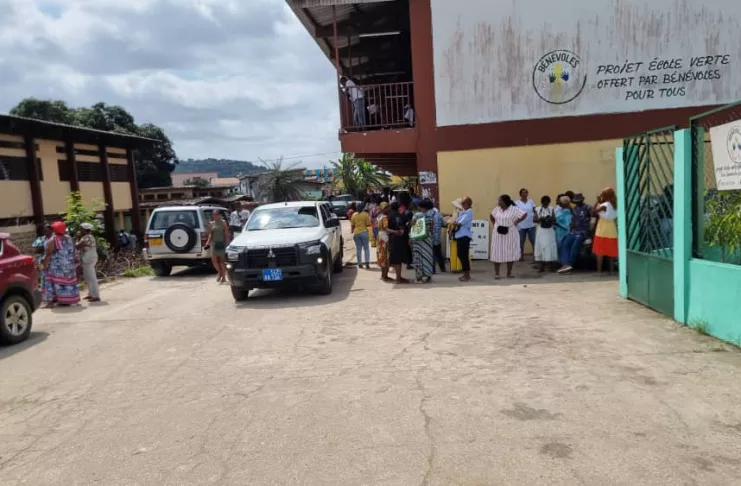 Le centre de vote de Dragages, le plus grand du 2e siège du 6e arrondissement de Libreville, a été le théâtre de vives tensions durant la journée du samedi 27 septembre.