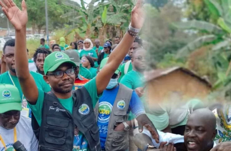Un seul homme debout : le duel Mouissi contre Manfoumbi pour la Dola s'est terminé par une victoire par...K.O. de Mays Mouissi (UDB).
