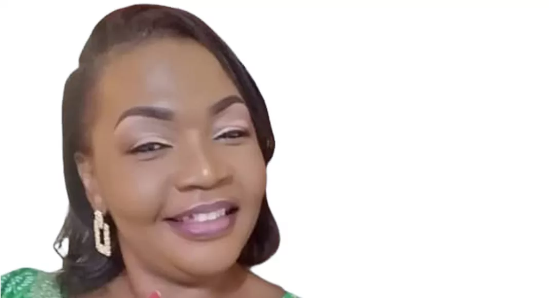 Anastasie Maganga, candidate dans le 2e à Port-Gentil, mise sur son parcours de vie et son engagement associatif pour convaincre les électeurs de l'urgence d'un changement.