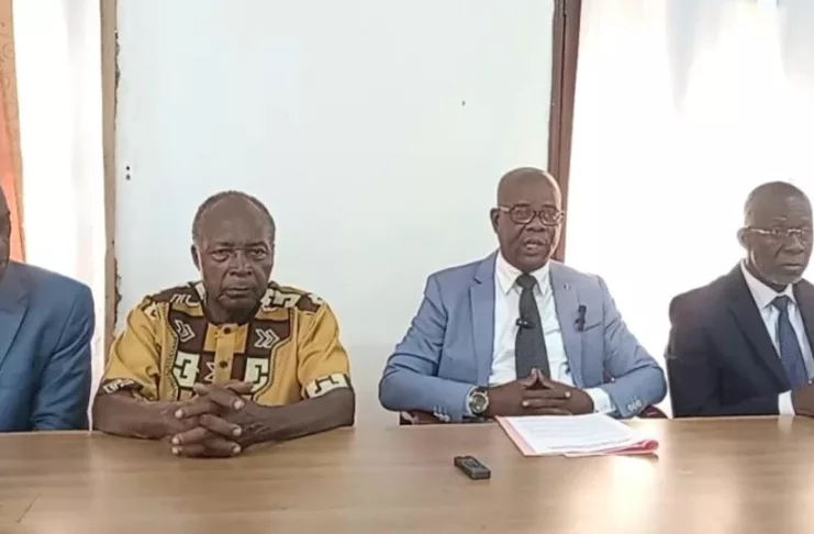 Pour les partis de l'appel d'Angondje, la CNOCER a failli à sa mission et devrait être dissoute.