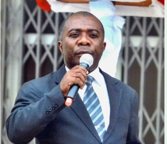 Junior Otembe : Une plume qui a marqué la littérature et le journalisme gabonais