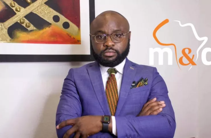 Harold Leckat, journaliste et patron de presse, dont l'arrestation pour « détournement de deniers publics » est jugée juridiquement infondée par le Dr Onanga Y'Obegue