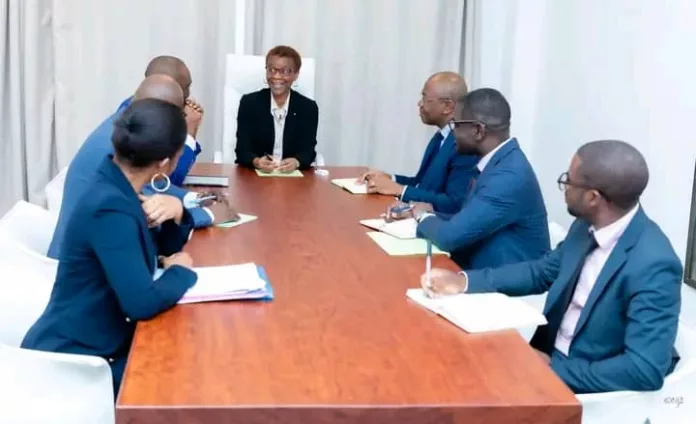Rencontre entre la ministre Louise Pierrette Mvono et The Nature Conservancy (TNC) autour du financement durable du PNCD.