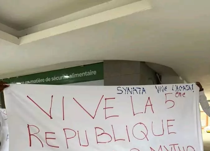 Face au non-respect de leurs droits, le SYNATA entre en grève générale illimitée ce 1er octobre 2025.