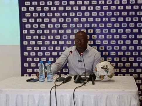 Le sélectionneur national Thierry Mouyouma lors face à la presse ce vendredi 3 octobre.