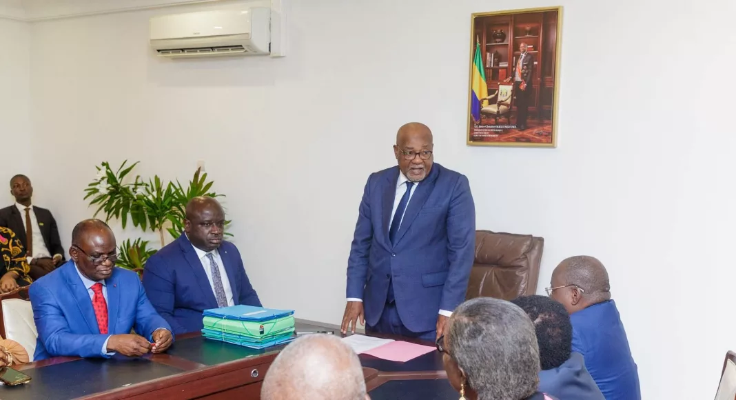 Pour restaurer la confiance des Gabonais dans leur juste.