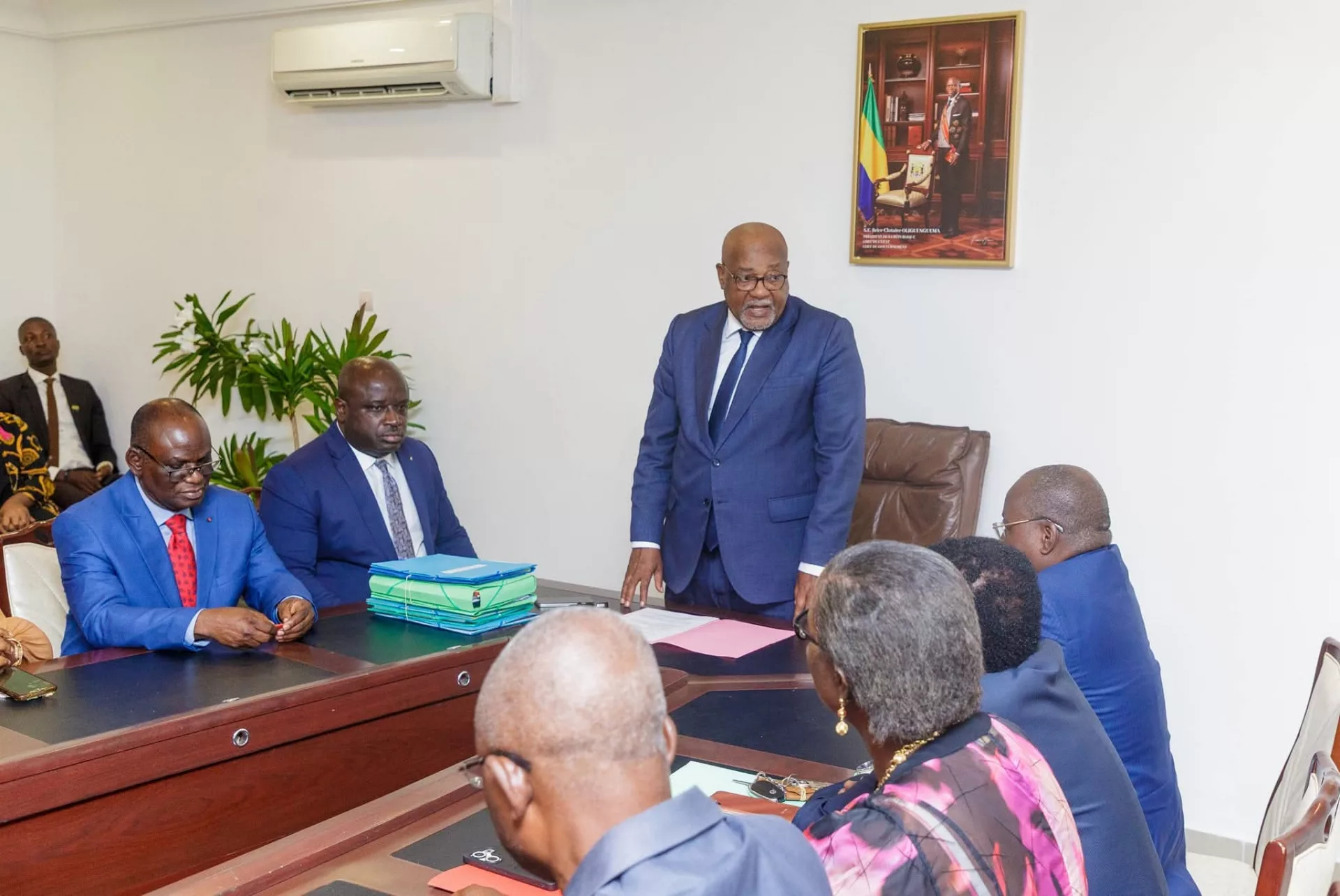 Pour restaurer la confiance des Gabonais dans leur juste.