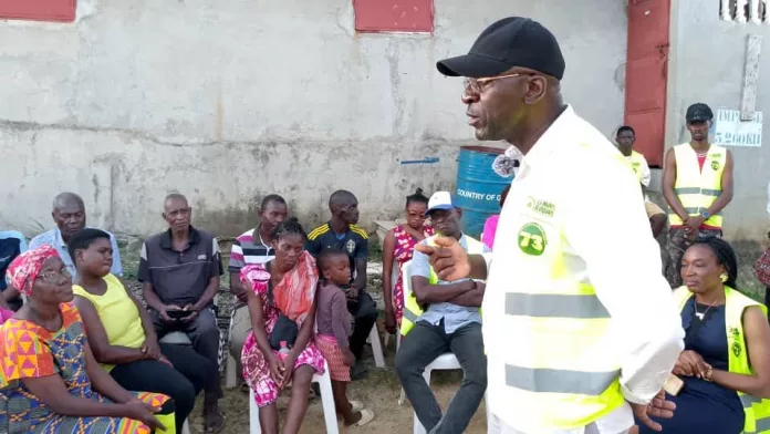 À Kinguélé, Foumboula Libeka utilise les forages de l'UDB pour souligner l'impact de sa candidature et moquer le « miracle » de la dernière heure.