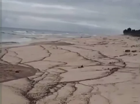 Plus de deux semaines après la pollution aux hydrocarbures à Mayumba, les auteurs de cette catastrophe sont toujours inconnus.