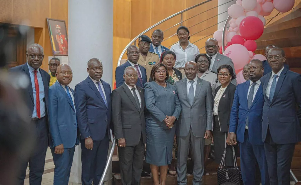 Redressement des finances publiques : Oyima déclare la guerre à la compromission 2 Cette rencontre a scellé l'engagement de la "colonne vertébrale financière de la République" à mettre en œuvre les réformes axées sur la transparence, la responsabilité et la redevabilité.