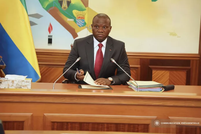 Le président Oligui Nguema présidant le Conseil des ministres qui a entériné de nouvelles règles strictes sur la moralité et l'expérience des administrateurs de l'État