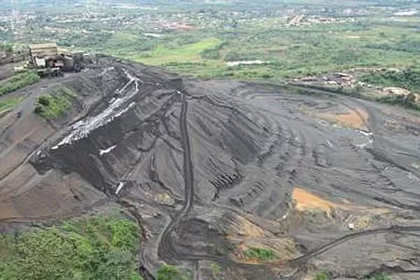 Le Gabon accélère la transformation locale de ses minerais : réformes et nouveaux objectifs 1 Le gisement de manganèse de Moanda, source majeure de la richesse minière du Gabon et pivot des nouvelles politiques de valorisation locale.
