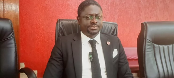 Jordan Mboumba Edau, vice-président du SYNAGREF, salue le nouveau statut comme la reconnaissance enfin obtenue de la profession de greffier.