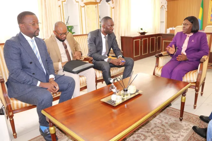 La ministre Odette Polo épouse Pandzou et la délégation Agrosource Gabon lors de l’audience consacrée à un projet d’investissement dans l’agro-industrie.