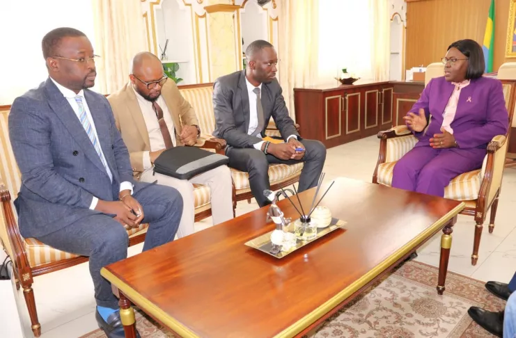 La ministre Odette Polo épouse Pandzou et la délégation Agrosource Gabon lors de l’audience consacrée à un projet d’investissement dans l’agro-industrie.