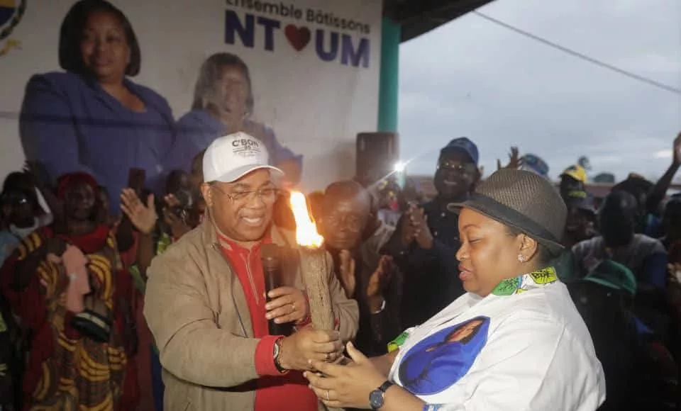 Camélia Ntoutoume mise sur la proximité et le développement communautaire.